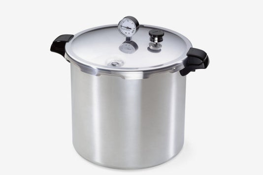 Presto 01781 23-Quart Pressure Canner and Cooker.